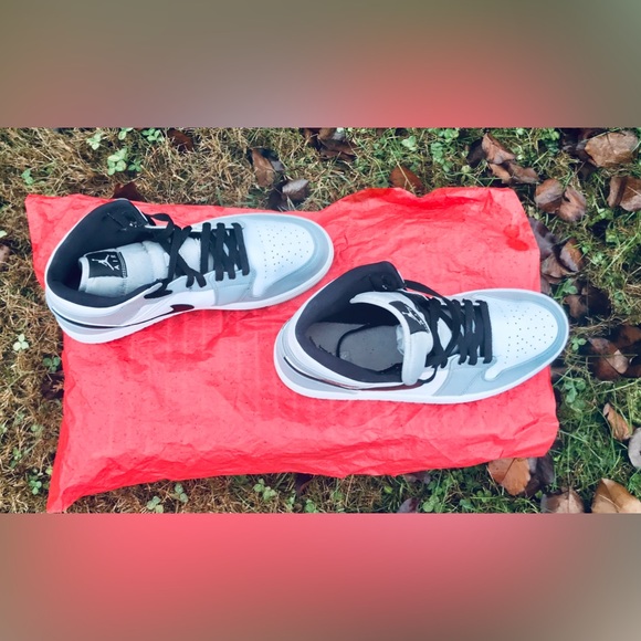 NWOT AIR JORDAN 1 U.S. size 10 Mens 12/18/19- 3/16/20. 554724-09. 01QW29Q8NT312 - Picture 5 of 13